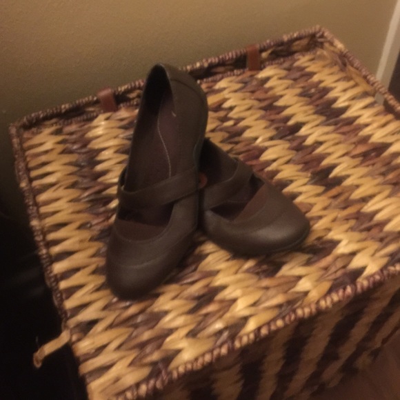 Shoes - Picture 2 of 2