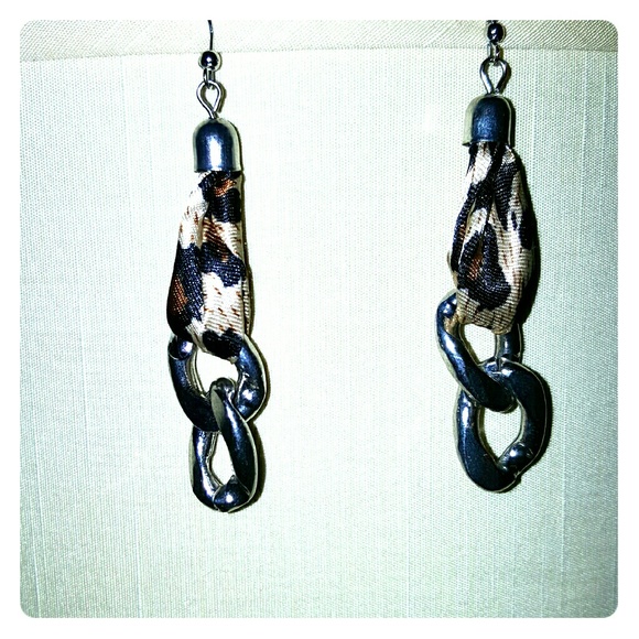 EARRINGS LEOPARD CHAIN