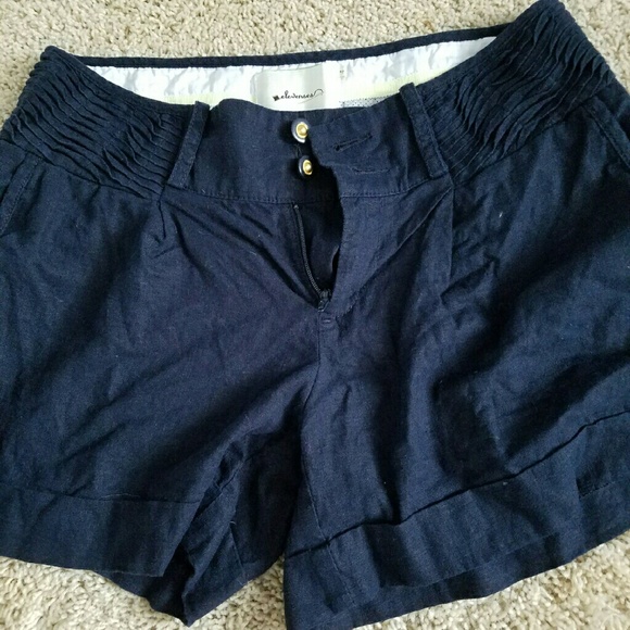 Womens blue short size 4