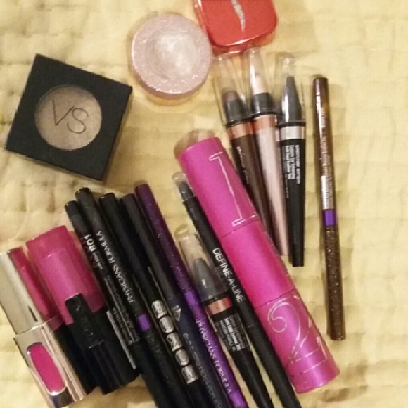 Makeup bundle