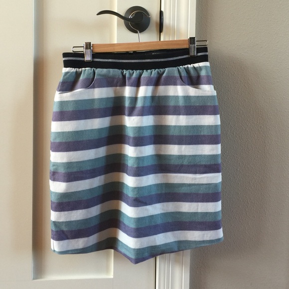 41 Hawthorn a Stitch Fix brand szL striped skirt