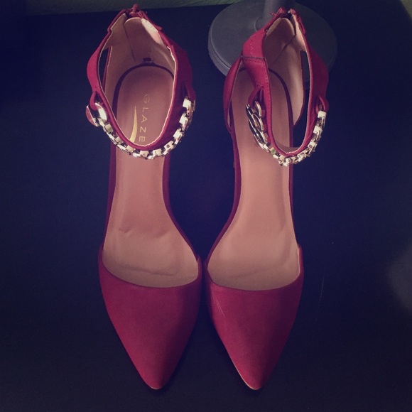 Glaze chain ankle strap heel