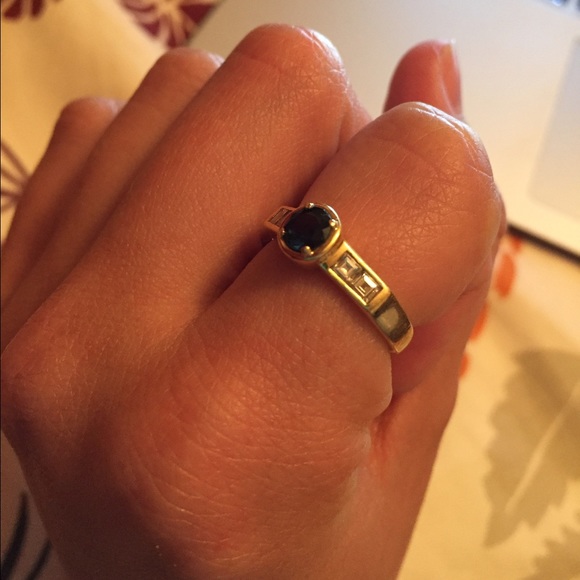 14 carat gold, sapphire ring (3.5 oz.) size 5.5-6