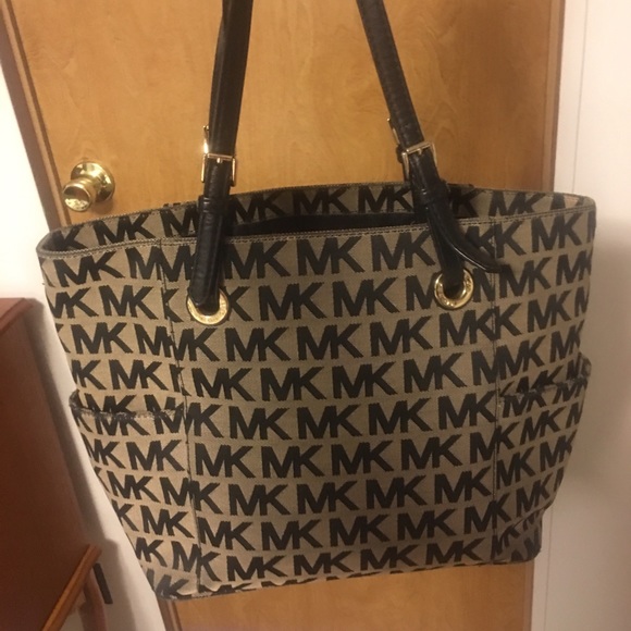 Authentic Michael kor tote