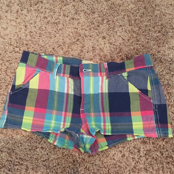 Like new Hollister shorts. Size 3.