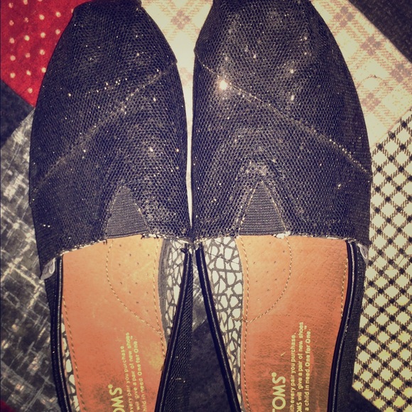 BRAND NEW TOMS