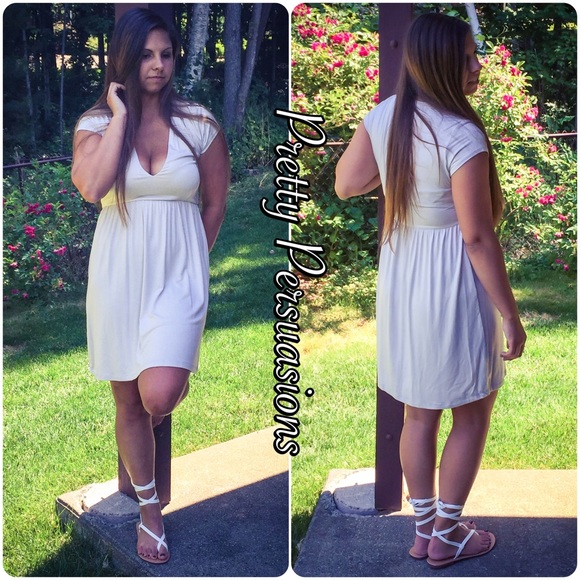 SOLD OUT 🌻NWT Light Gray Baby Doll Dress - Picture 3 of 4