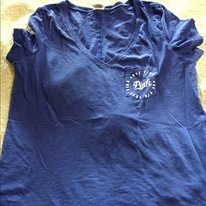 PINK v-neck tee size L