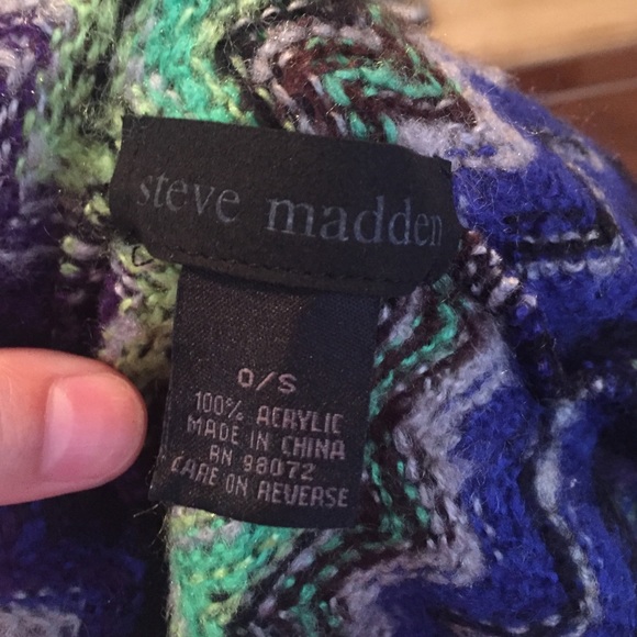 Steve Madden Infinity Scarf - Picture 2 of 2