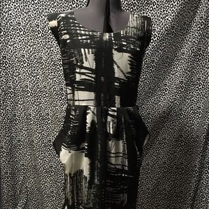 Adorable dress with pockets!!