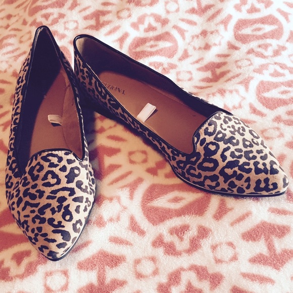 Leopard printed flats