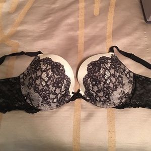 Victoria Secret Push Up Bra