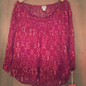 Loose fit, 3/4 sleeve top