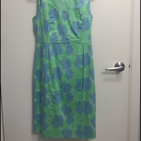 Vineyard Vines Dress - Picture 2 of 2