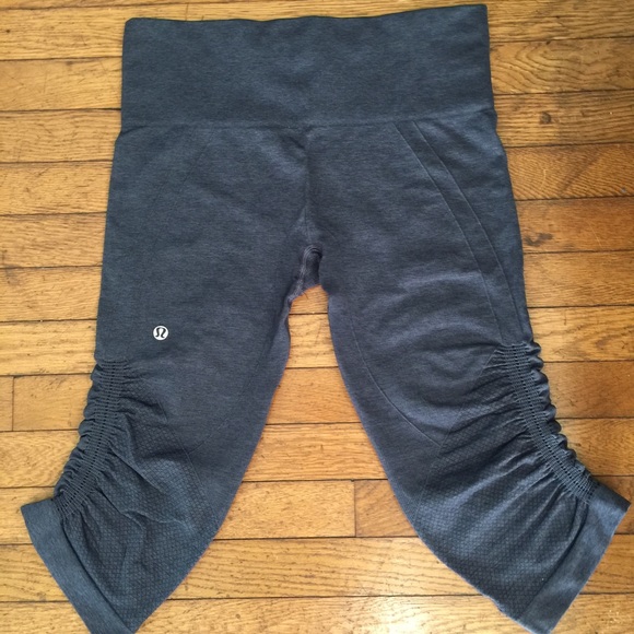 Lululemon In The Flow Crop