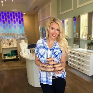 Meet your Posher, Amanda