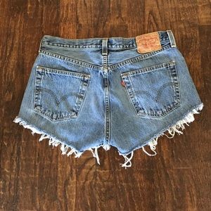 Handcrafted vintage Levi's shorts size 31/32