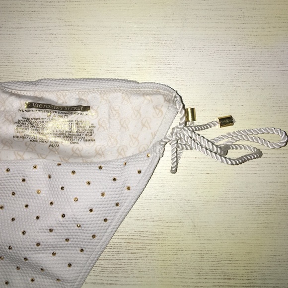 Victoria's Secret Swimsuit Bottoms M - Picture 4 of 4