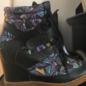 Wedge sneakers