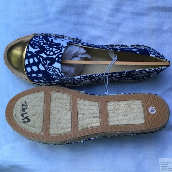 Only 1 Left! Brand New Lily Pulitzer "Upstream" - Picture 2 of 4