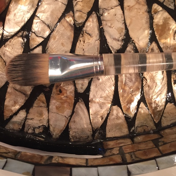 Clinique foundation brush