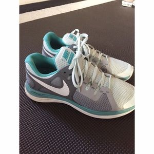 Nike Lunar Flash + Tennis Shoes sz. 7