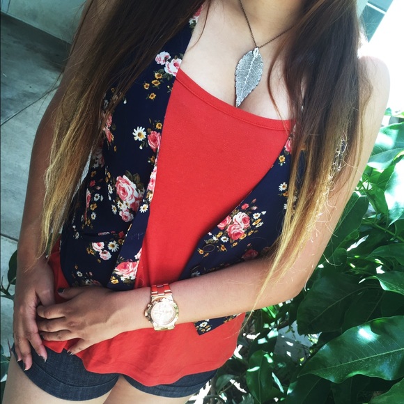 Floral vest - Picture 3 of 3