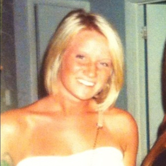 Meet your Posher, Melanie - Picture 2 of 8