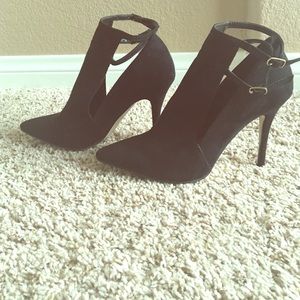 Black heeled booties