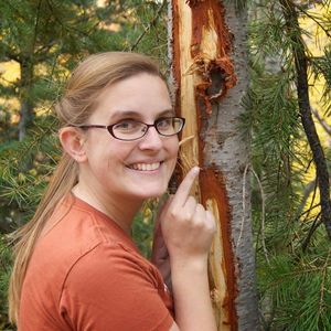 Meet your Posher, April