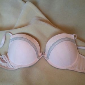 Push up bra w/ lace trim