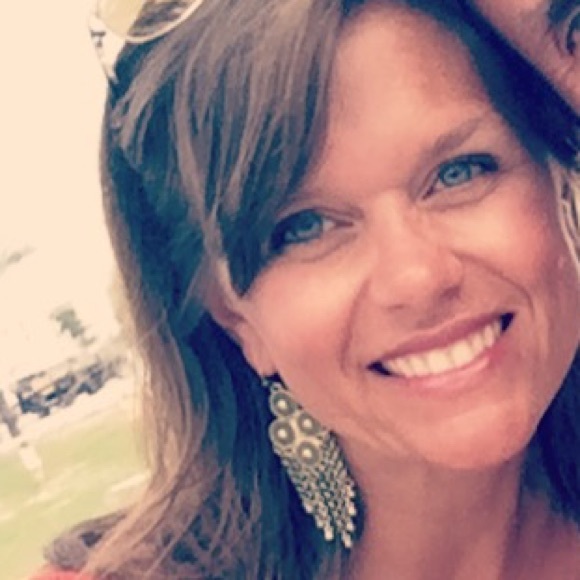 Meet your Posher, Brittany - Picture 2 of 2