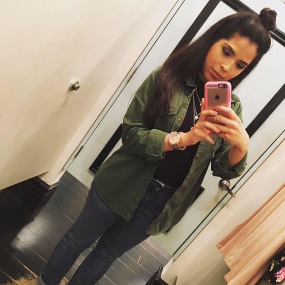 Meet your Posher, Yesenia - Picture 1 of 1