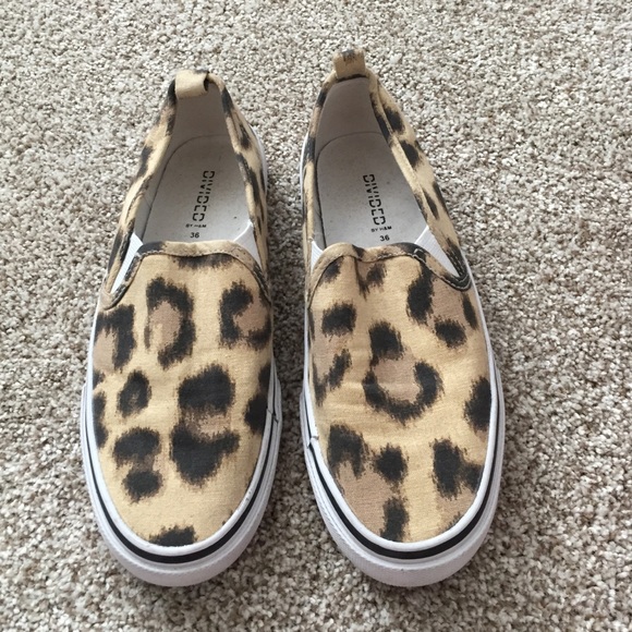 H&M Leopard Slip-On, Size 5.5