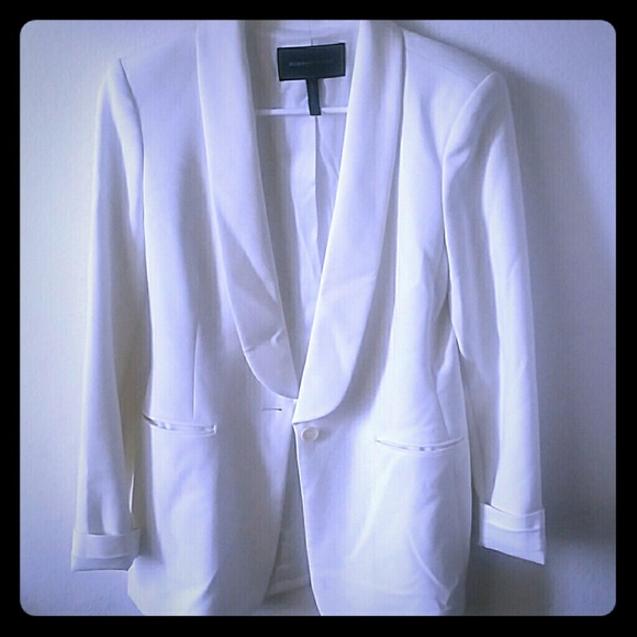 BCBG white blazer ( NWT )