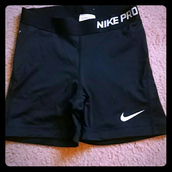 Women's Dri-Fit Nike Pro 5" Shorts Size Small