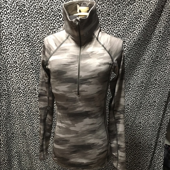 Under Armour Cold Gear 1/4 zip pullover jacket