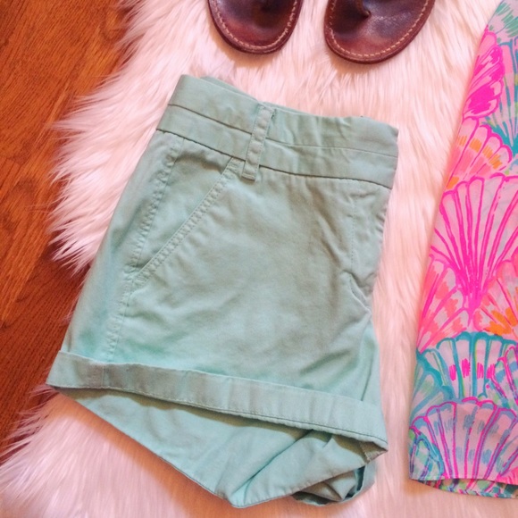 4/$25 SALE 🎉 J. Crew Seafoam Mint Chino Shorts - Picture 2 of 3