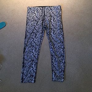 Nike Patterned Black and White Leggings