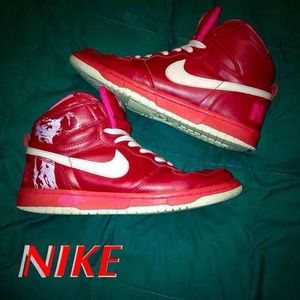 NIKE 2010 Valentine's Day Editions