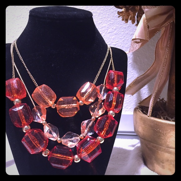 Bold necklace
