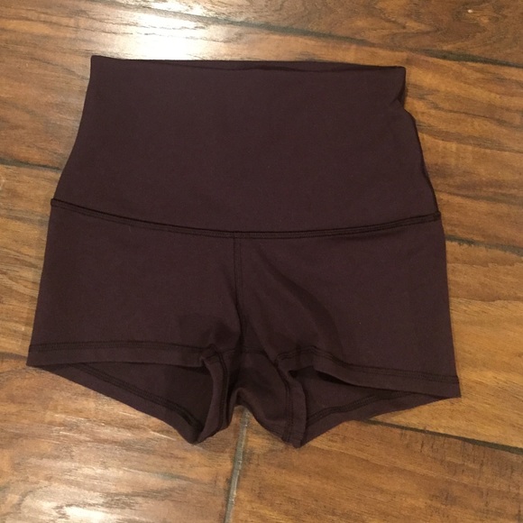 Lululemon Wunder Shorts 2"