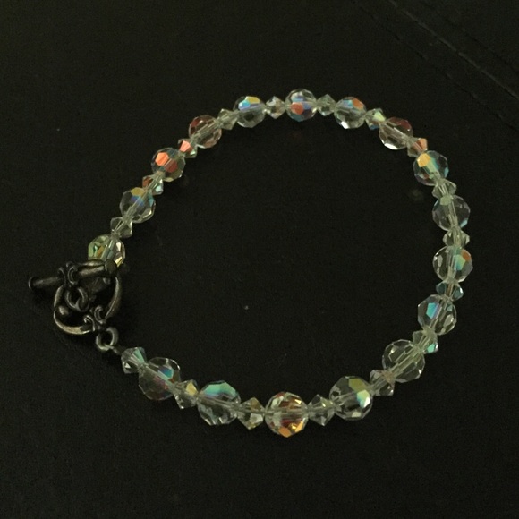 Clear beaded bracelet