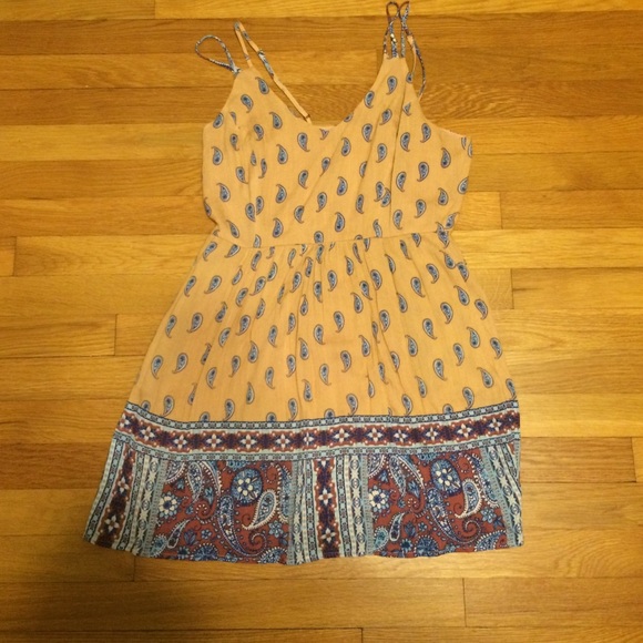 Chloe K Dresses & Skirts - Gorgeous sundress!