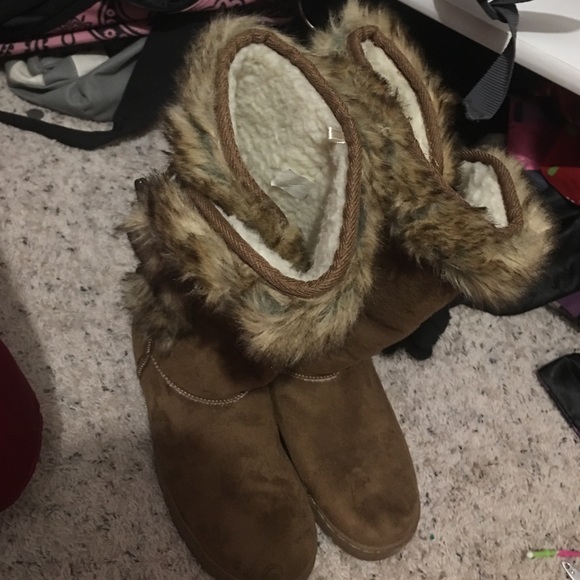Brown fuzzy boots