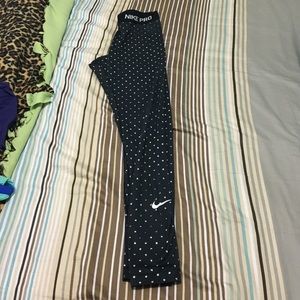 Black Nike pro leggings