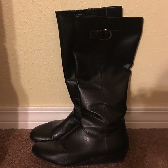 American Eagle by Payless - Black boots from Danita's
