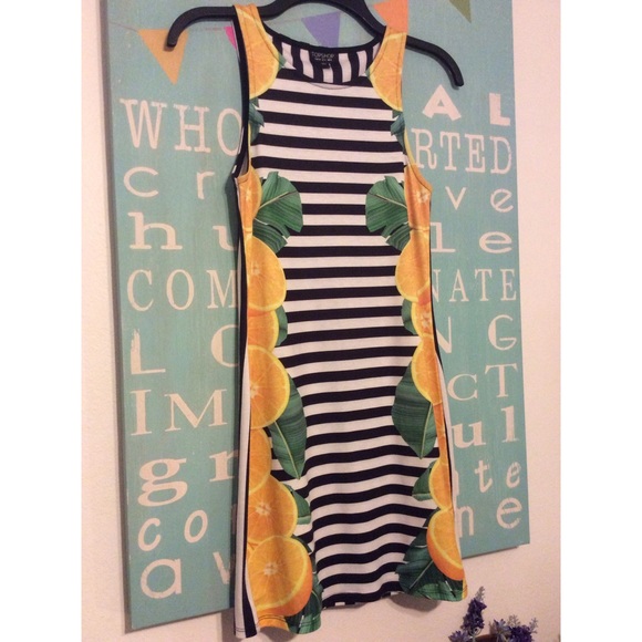 Adorable Topshop Dress !!🍋