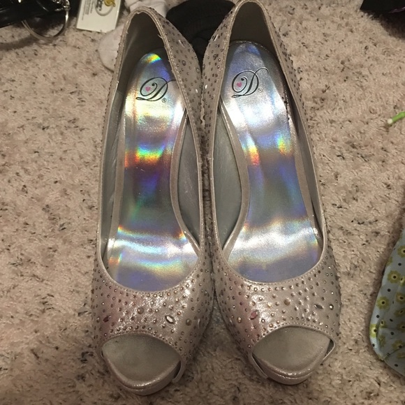 4 inch silver diamond heels