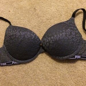 VS PINK BRA